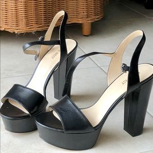 CLEARANCE - Nine West Platforms - Size 9.5